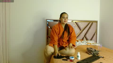 kilye_hernandez online show from December 16, 7:25 am