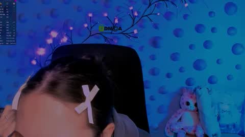 kim_classy online show from December 18, 10:14 pm