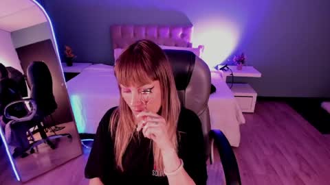 Kim Jeins666 online show from April 14, 12:49 pm