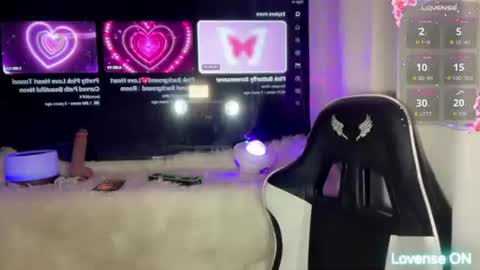 KYLIE online show from November 20, 1:34 pm