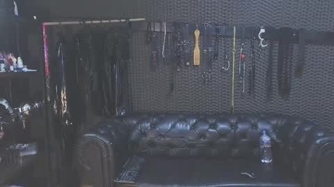 Snapshot of kimberly_swan_ chatting on March 11, 11:15 pm KIMBERLY SWAN online show from March 11, 11:15 pm