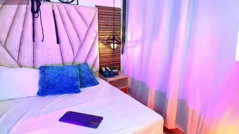 kimberlyfox_t online show from April 17, 2:19 pm