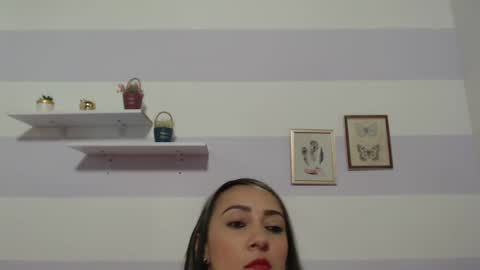 Kim  online show from February 18, 6:39 pm