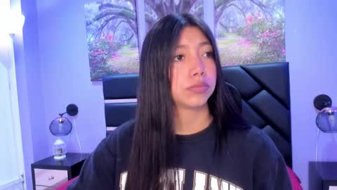 Kimberly Villalobos online show from November 13, 11:53 am