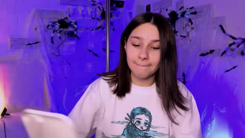 Kim online show from October 17, 8:39 am