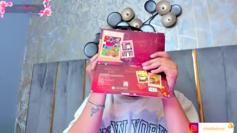  KIM  online show from November 12, 2:42 am