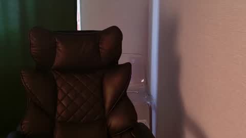 KimEvanss online show from July 17, 6:40 am