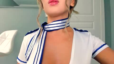 Kiki  online show from September 15, 10:39 pm