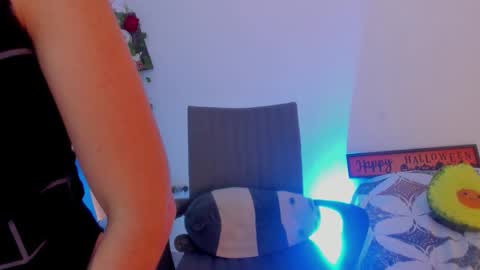 Kimm online show from October 31, 12:45 am