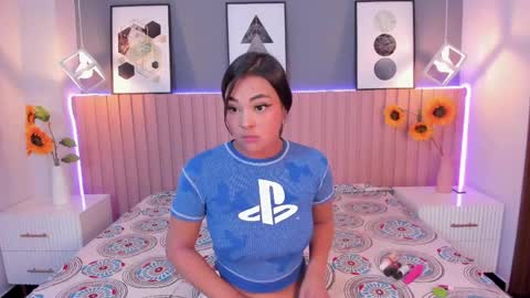 kimmy_bolton online show from April 11, 7:17 pm