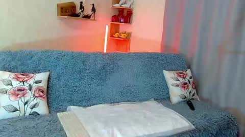 Kim online show from April 18, 7:58 pm