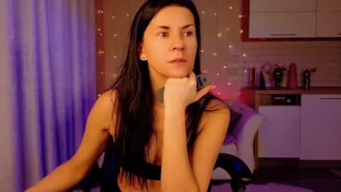 Courtney online show from February 24, 12:05 am