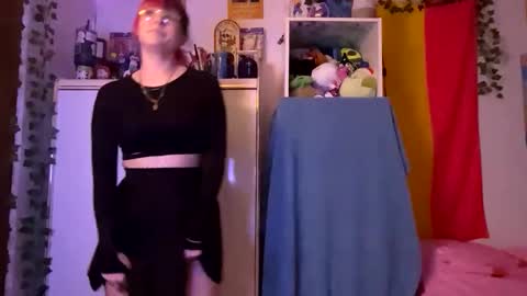 kinky_liv online show from April 3, 12:19 am