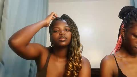 Lola online show from November 5, 6:07 am