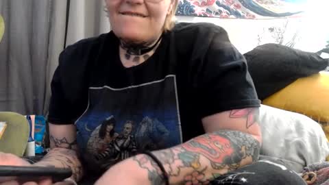 Snapshot of kinkypinkyplay2 chatting on February 18, 8:05 am Kinky Pinky online show from February 18, 8:05 am