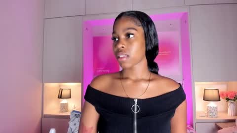 M A R A  online show from November 30, 12:42 pm