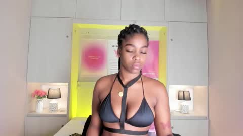 M A R A  online show from February 19, 12:16 pm