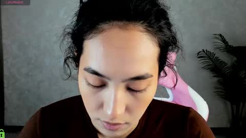 Aura online show from November 20, 3:29 am