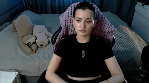 Kira  follow me  online show from July 16, 11:42 pm