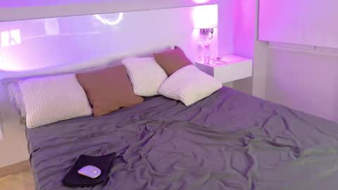 Kira online show from December 5, 8:37 am