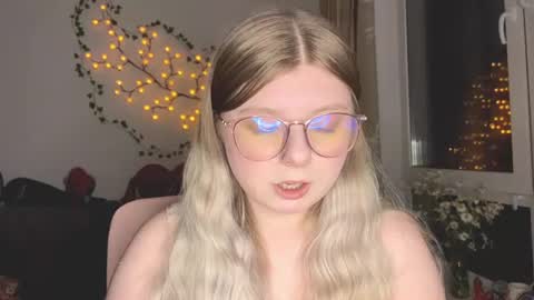 KiraYume online show from June 28, 10:05 pm