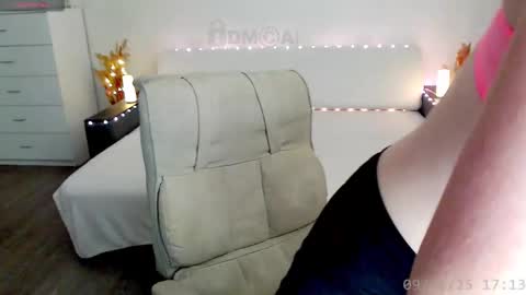 Kiri online show from November 9, 2:13 pm