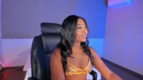 kishalove_ online show from October 7, 10:08 am