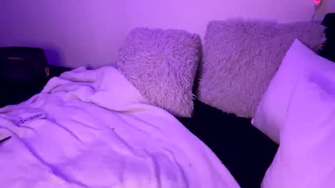 Kissah Kreampuff online show from January 21, 4:32 am