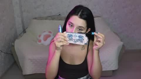 Hot Eva online show from June 3, 11:55 am