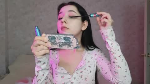 Hot Eva online show from April 11, 8:18 am