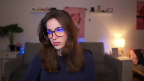 Sisi online show from February 9, 2:30 pm