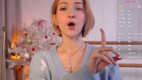 Snapshot of kisskiss_muah chatting on December 13, 1:55 pm Kate  online show from December 13, 1:55 pm