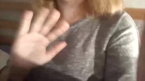 kitsuneniki online show from February 22, 5:47 pm