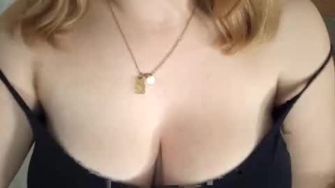 kitsuneniki online show from March 19, 5:28 pm