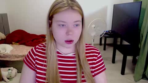 Jennyblonde and Emmabrunette online show from February 19, 12:05 pm