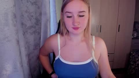 Snapshot of kitten_sun chatting on September 20, 3:16 am kitten_sun online show from September 20, 3:16 am