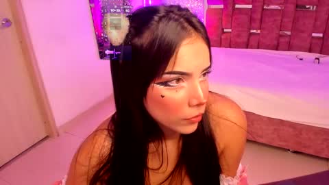 Eva  online show from April 1, 8:50 pm