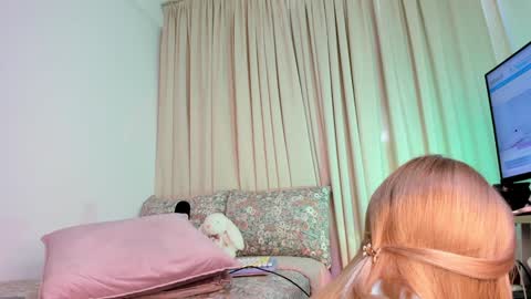 sophie online show from November 27, 5:27 pm