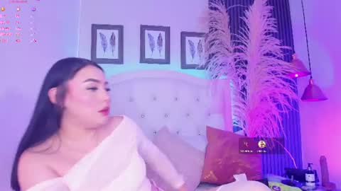 kitty online show from June 14, 3:19 am