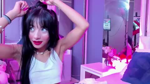 Snapshot of kitty_eliffe chatting on February 21, 7:21 pm kitty online show from February 21, 7:21 pm