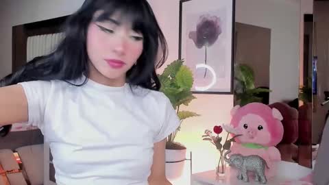 Snapshot of kitty_eliffe chatting on October 25, 11:00 pm kitty online show from October 25, 11:00 pm