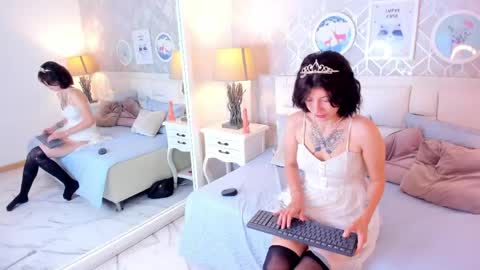 kitty iris  online show from April 14, 12:05 pm