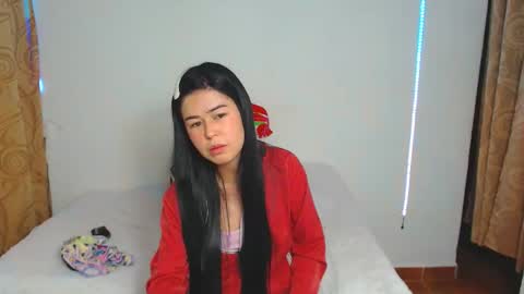 kitty_small69 online show from December 18, 2:16 am