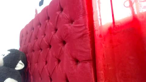 kitty_squirt28 online show from February 3, 9:29 pm