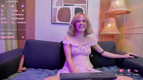 kitty_star_ online show from May 16, 12:24 am