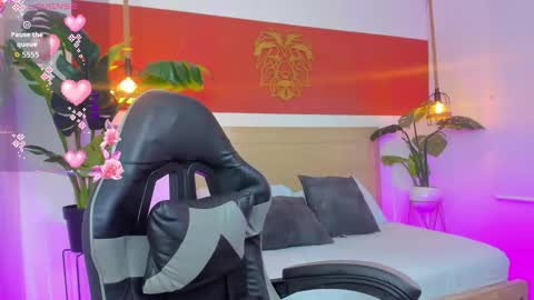 K I T T Y online show from November 12, 9:24 pm