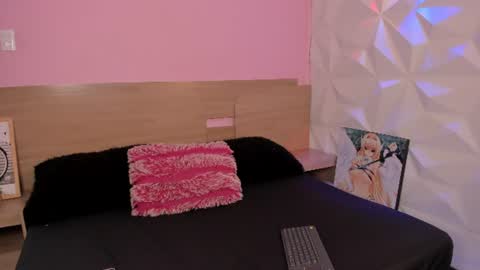 kitty online show from June 22, 4:31 am