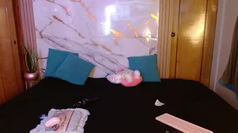 LAURA  help me reach 100likes online show from April 18, 7:00 am