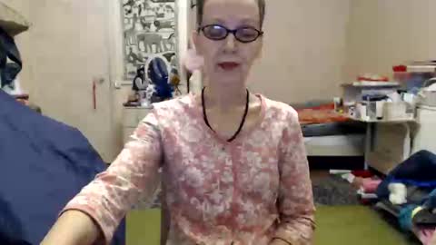 KiuminBerry online show from December 27, 9:39 am