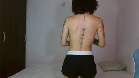 kiyu online show from December 7, 1:36 am